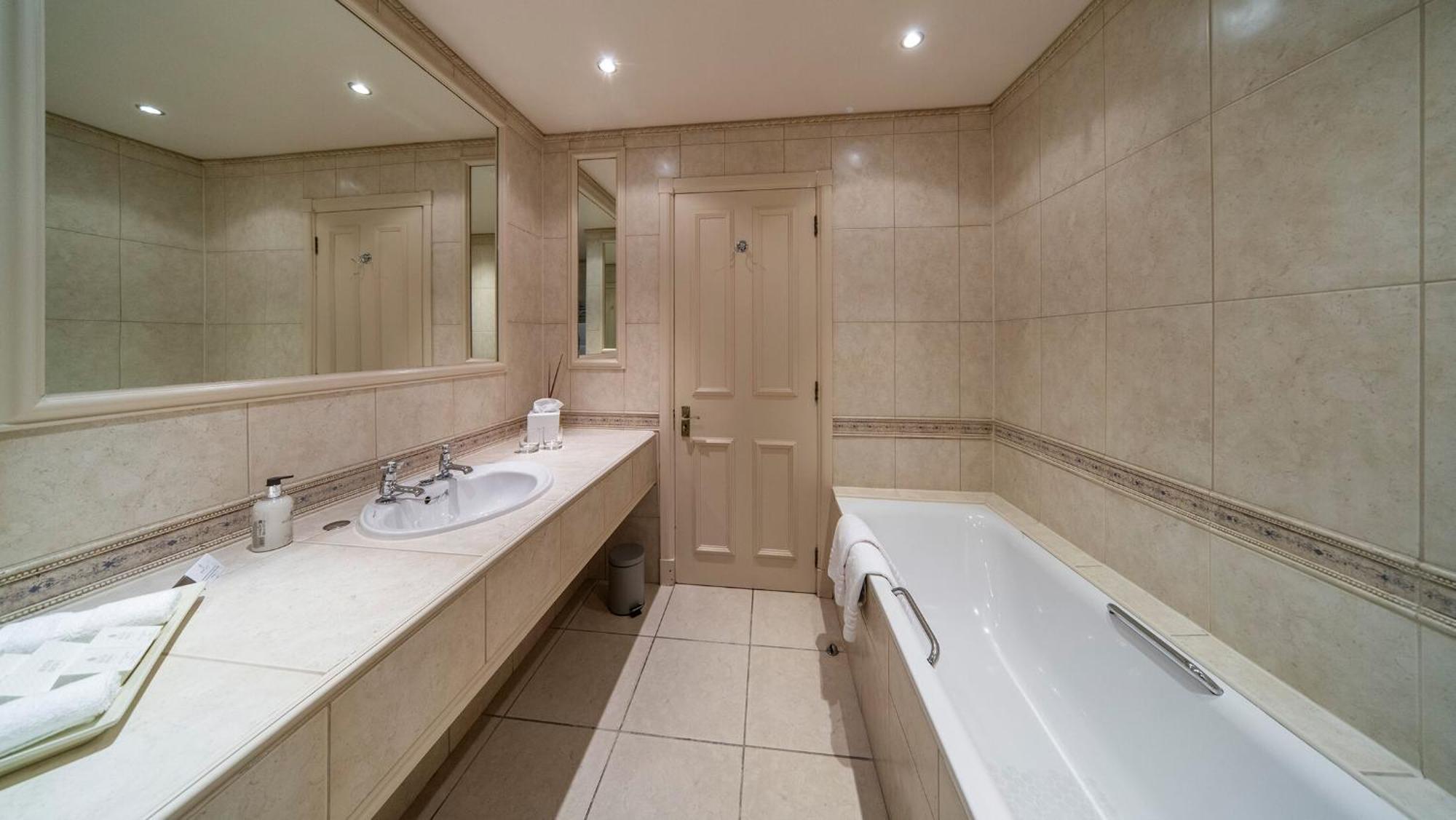 Hotel Marcliffe à Aberdeen Extérieur photo